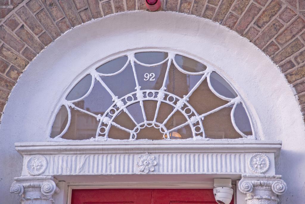 מלון דבלין Baggot Court Townhouse מראה חיצוני תמונה