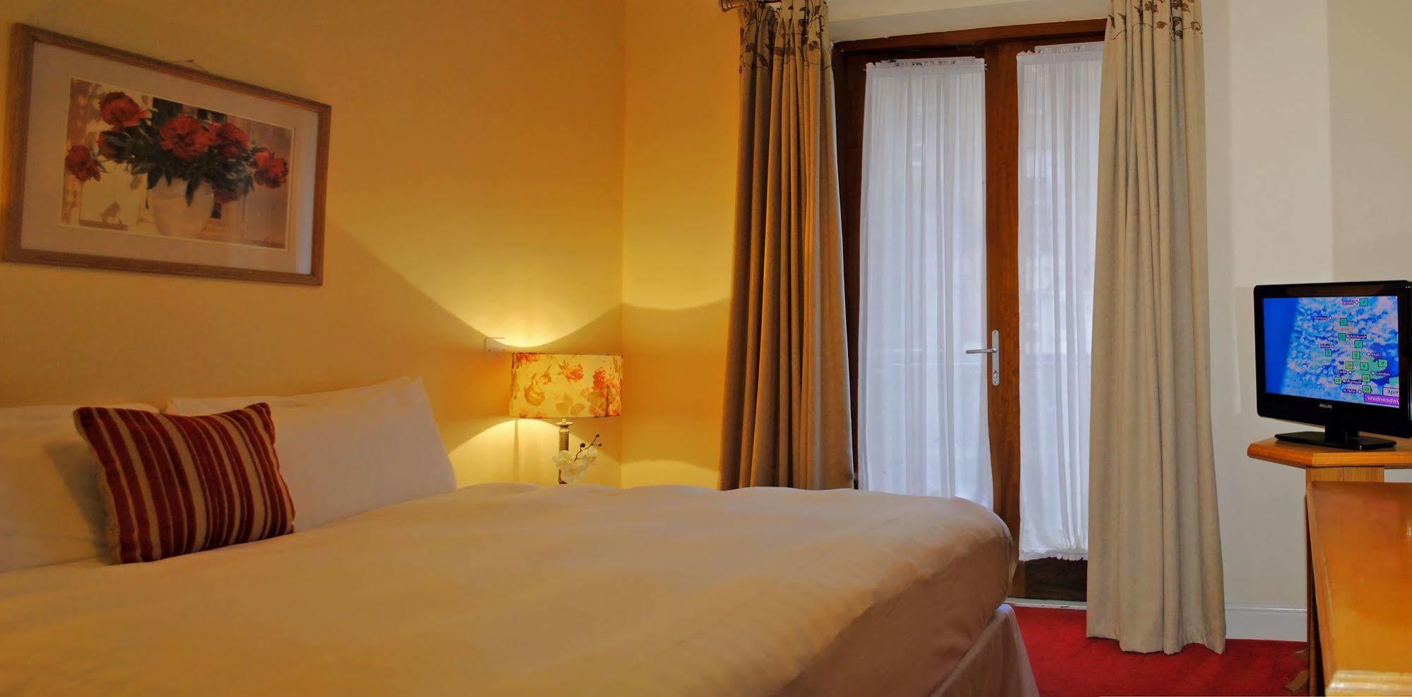מלון דבלין Baggot Court Townhouse מראה חיצוני תמונה